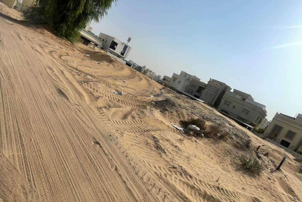 للبيع بامارة عجمان منطقة الياسمين ارض سكنى تملك حر موقع ممتاز