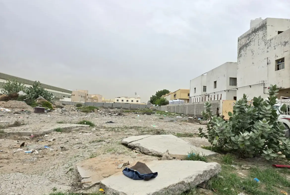 للبيع ارض بامارة عجمان منطقة الجرف الصناعيه تصريح البناء صناعى
