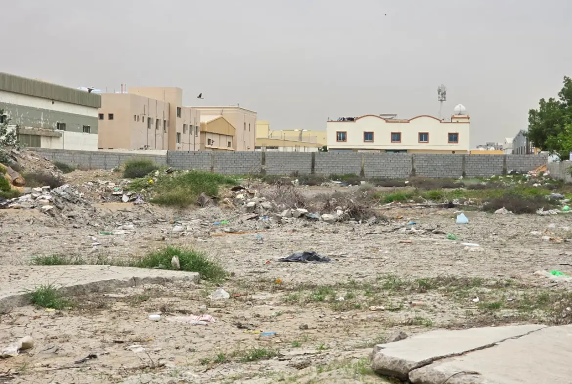 للبيع ارض بامارة عجمان منطقة الجرف الصناعيه تصريح البناء صناعى