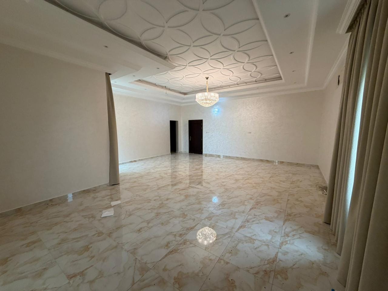 فيلا للايجار في منطقة الرقايب (11) للايجار فيلا مميزة في منطقة الرقايب