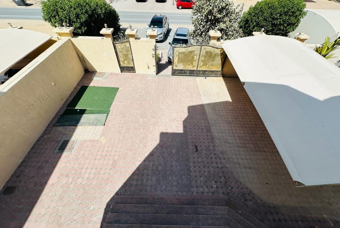 فيلا للايجار في المويهات