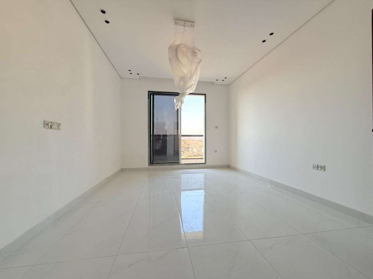 تاون هاو س شامل رسوم التسجيل مع الأثاث والتكييف